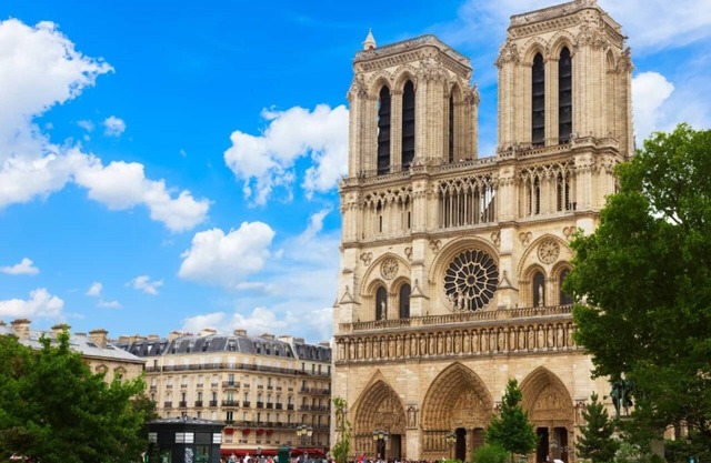 Notre Dame 4 bedroom apartment-Seine View