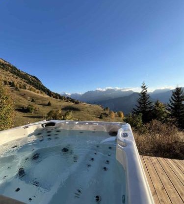 Nouveau chalet d'architecte Le Lauzaret sauna et jacuzzi Villard-Reculas