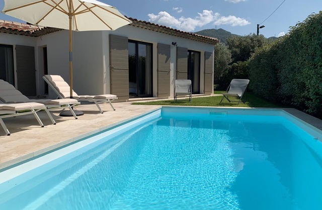 "nouveau" Jolie Maison Neuve Jardin Clos et Piscine Privés 6 Personnes