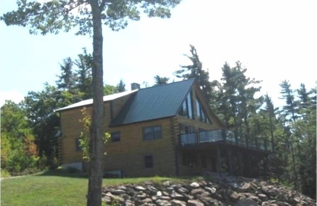 Now Booking for Fall 2025. Incredible Views. Sleeps 6. Dog Friendly