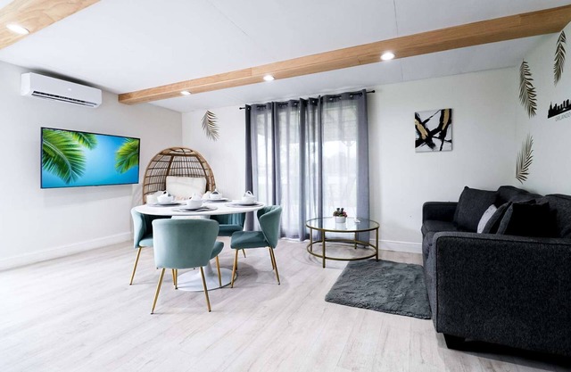 *NrDisney*BrandNew*LakeFront*APT