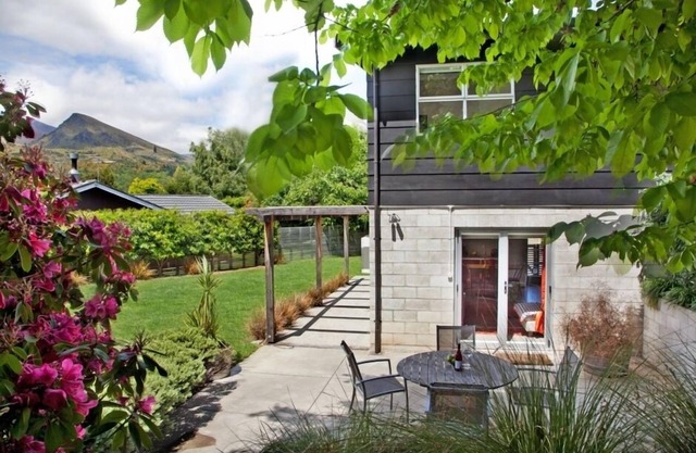 Number 10 | Arrowtown Family andamp; Pet Friendly