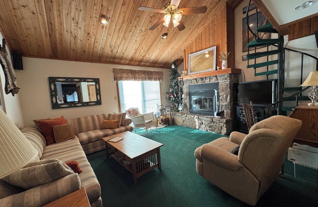 NWB3-Timberline Condo! Sleeps 6