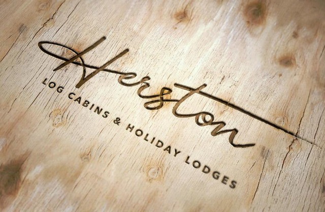 Oaks Log Cabins