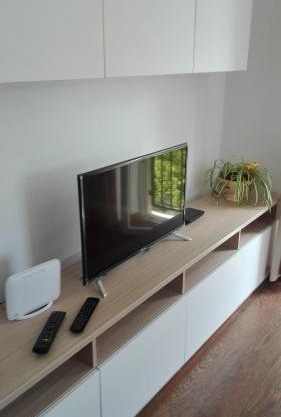 Oaza kraj jezera, app Nika