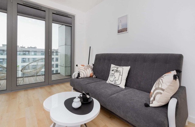 Obrońców Wybrzeża 8 | Apartment | Parking