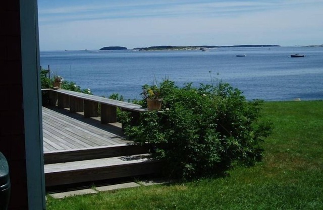 Ocean Front, Cozy, Pet Friendly Cottage, Sleeps 2/4