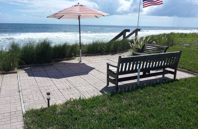 Ocean Front Home, Stunning Views, Your Own Private Beach