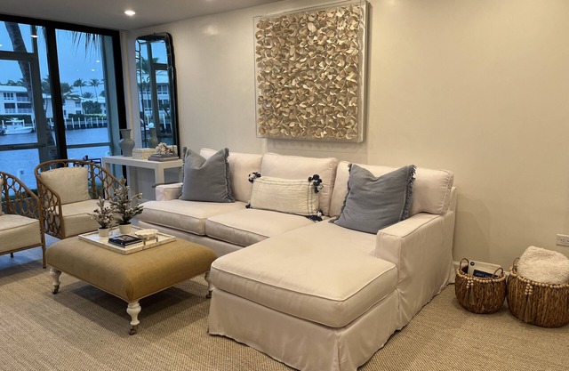 Ocean Reef 1 BR, 1 Bath.