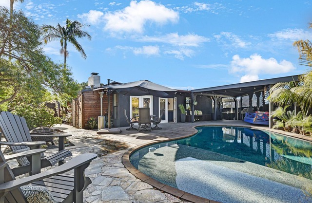 OCEAN VIEW/Pool/Gourmet Kitchen/Outdoor Oasis near La Jolla! Sleeps 7 People!