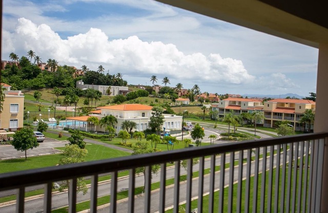 Ocean View, Scenic and Amazing Villa, Beautiful Pool & Huge Rooftop Deck (HL9E)