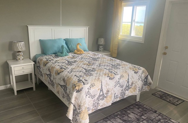 Ocean View Villa w/Patio Deck