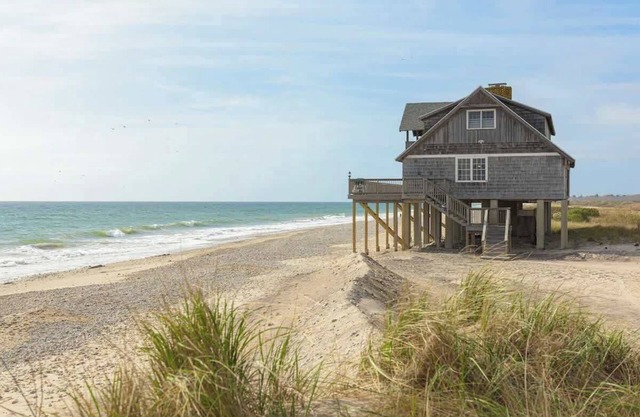 Oceana: An Oceanfront Estate on 6.5 Acres