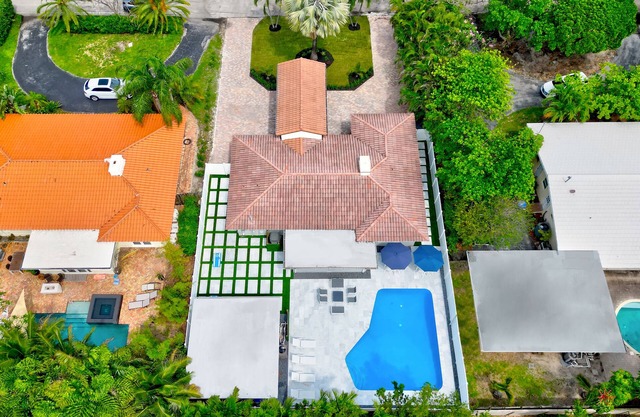 Oceana: Pool, Game Room, Walk to Beach