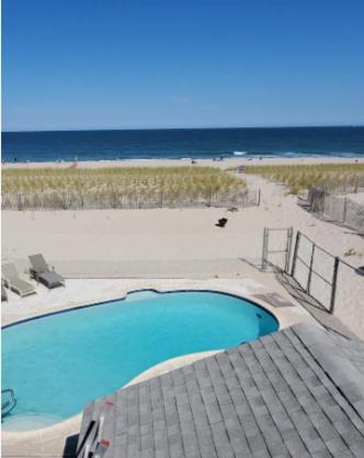 Oceanfront 2-Level Guest Suite + Private Beach + Pool