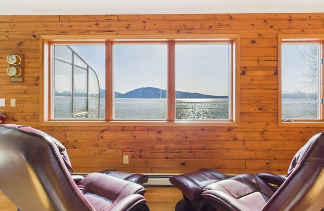 Oceanfront | 6BR w/King Beds & Private Beach