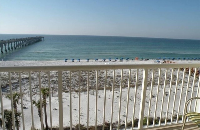 Oceanfront Condo. Umbrella Service Included. Week of Sept 27 - Oct 4 available.