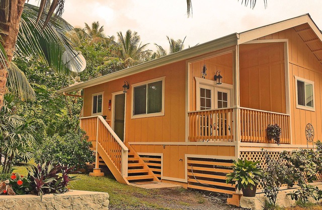 Oceanfront cottage w/AC @ Kehena Beach, Hawaii