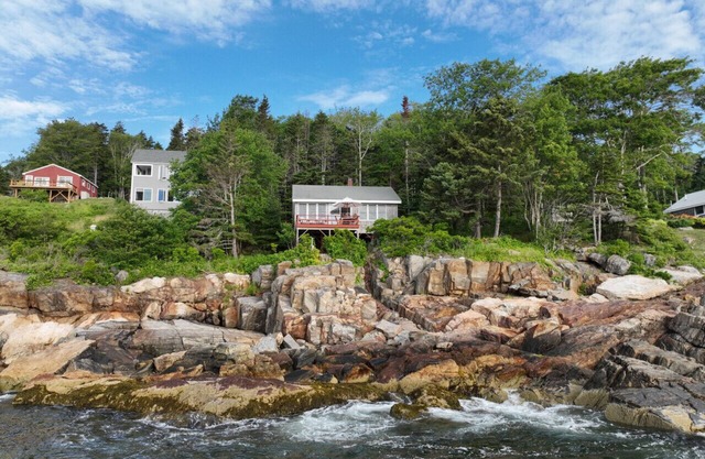 Oceanfront Cottage with Panoramic Views | "On the Rocks" Boothbay, Maine
