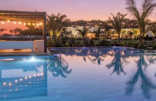 Oceanfront Escape – Luxury Villa Just 5 Min Walk to the Pacific Beach
