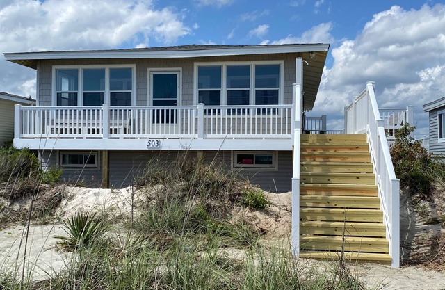 Oceanfront, Pool, Family Friendly and Fido Friendly