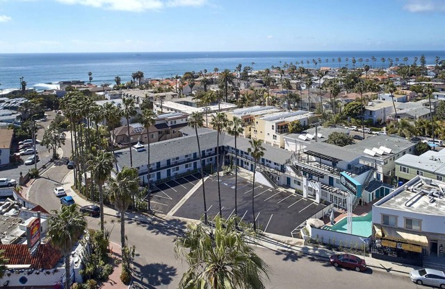 Oceanfront Retreat | 1 Unit | Steps from La Jolla Shores Beach