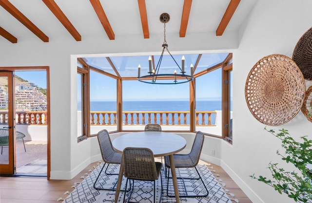 Oceanfront Villa in Catalina’s Hamilton Cove, Golf Cart + Stunning Views