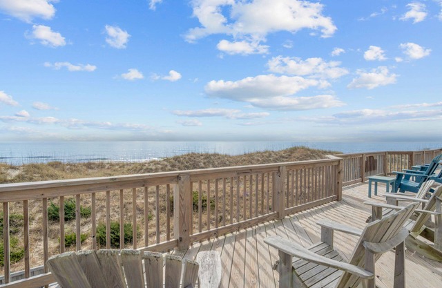 Oceanfront w/Pool, Hot Tub, Elevator, Game Room. Feel like an Island Princess!