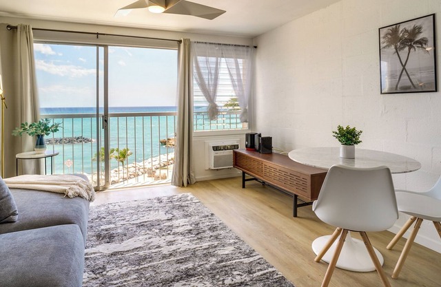 Oceanfront Waianae Condo w/ Community Pool Access!