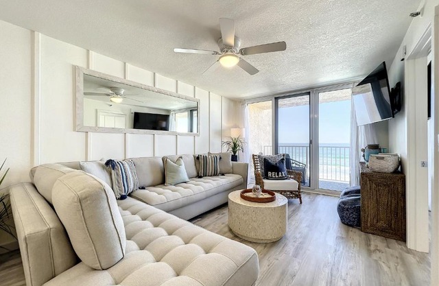 Oceania Beach Club 305