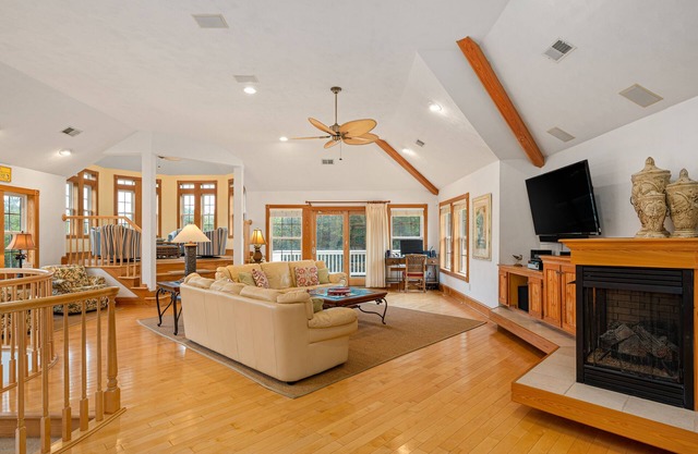 Oceanside In Corolla w/Heated Pool, Hot Tub & Rec Room w/Pool Table