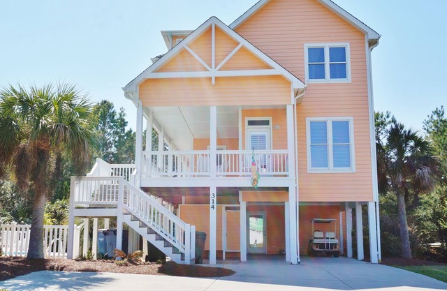 Oceanside,private pool,golf cart,elevator,easy beach access,in Spinnaker's Reach