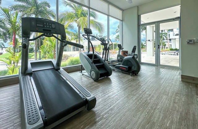 OceanView 3Bedroom 19th-Floor Apartment: 5 Pools, Restaurant, Spa & Fitness Room