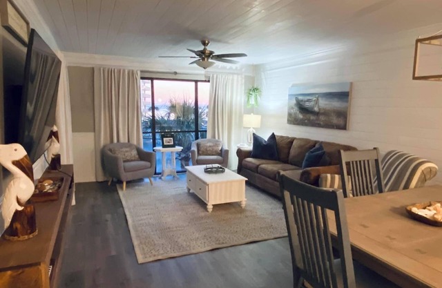 Oceanview Edgewater Resort, Villa 3214