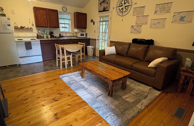 Ocoee Campin' - Cozy Cabin- Sleeps 4