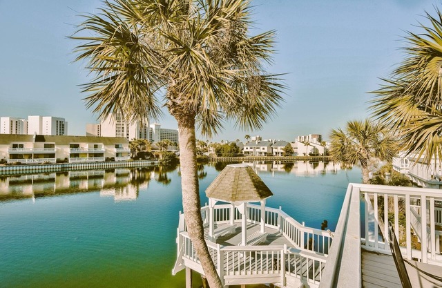 October weather is Destin is beautiful, and there is the fishing rodeo to boot.