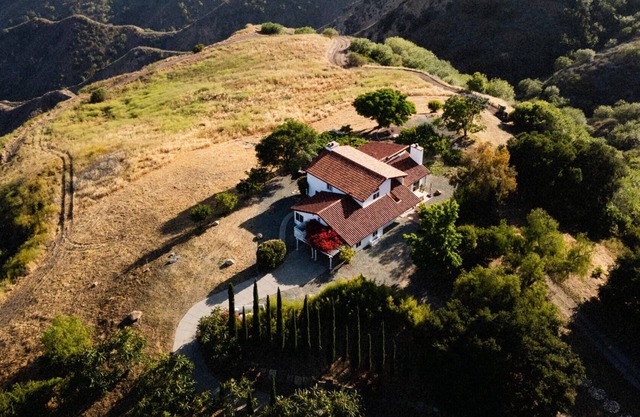 Ojai Mountain Ridge Estate, Private Ojai Vineyard Villa