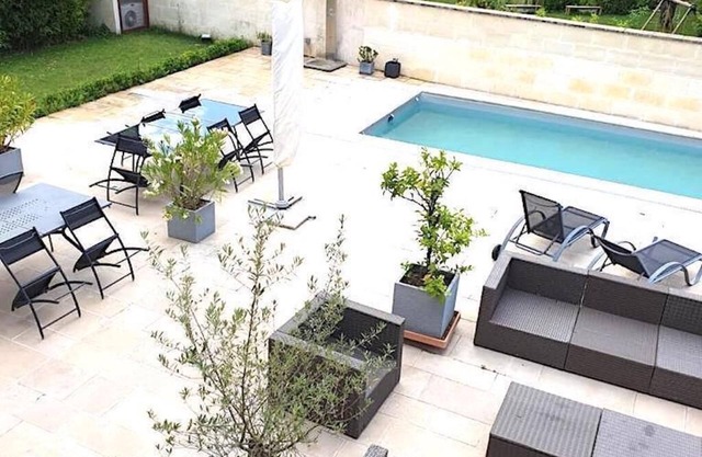 OLD MILL WITH SWIMMING POOL, 5 BEDROOMS, IN THE HEART OF THE COMPIEGNE FOREST