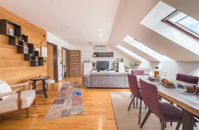 Old Pear Apartment & Activities