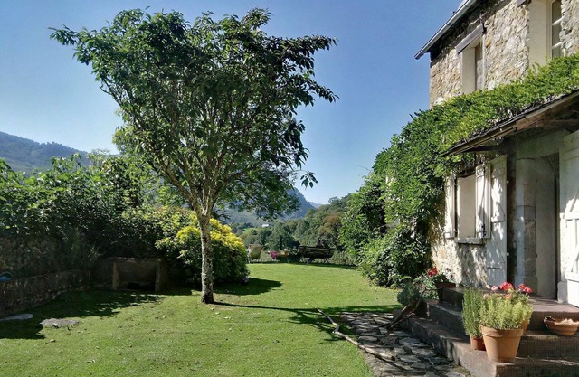 Old Pyrenean Farmhouse in its own fields and woods. 6 adults and 1 child max.