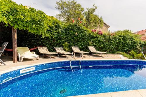 Old Stone House with private Swimming Pool