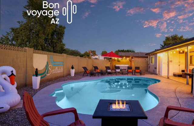 Old town home w/*heated pool, hot tub & fire pit