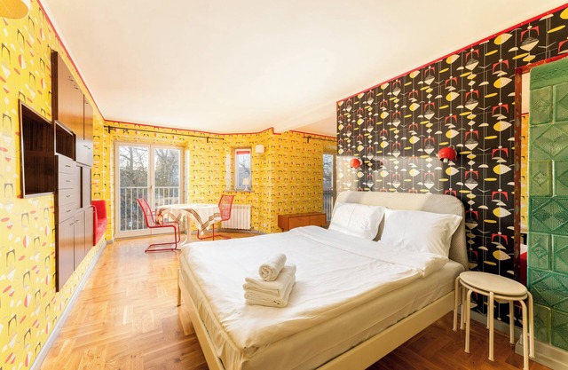 Old Town Pearl Apartment
