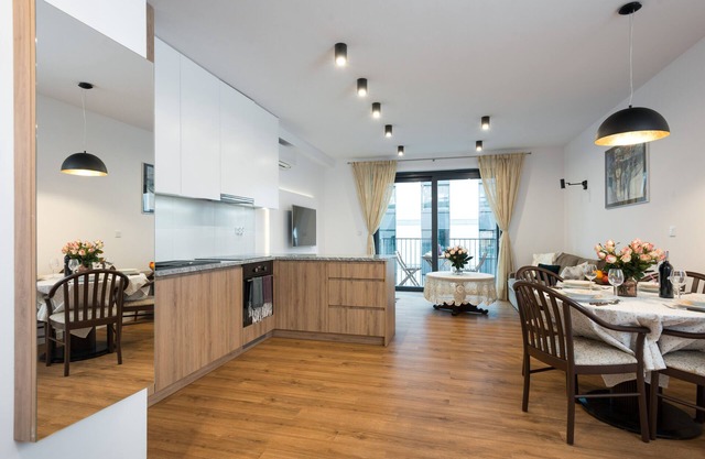 Old Town, trendy Kazimierz, luxurious and spacious 2 bdrm, 2 bthrm, Apartment