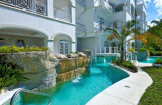 Old Trees 3 Sundance - 2 Bedroom beachfront villa