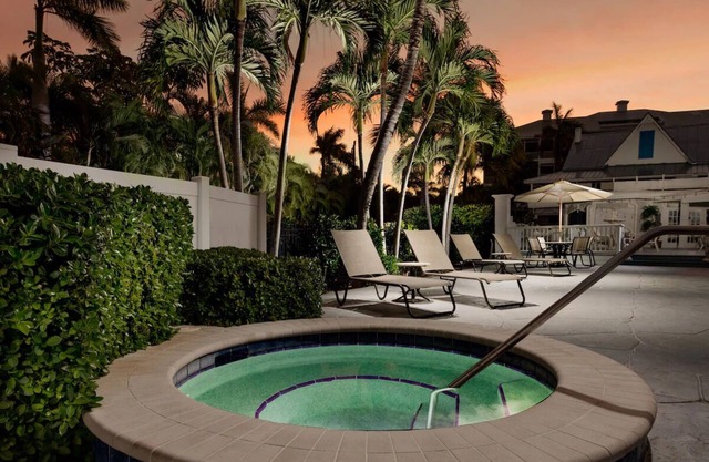 Olde Marco Deluxe 2BR Suite w/Gourmet Kitchen & Modern Coastal Décor