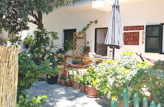 Olga's Cozy Nest , apartment in Ano Korakiana.