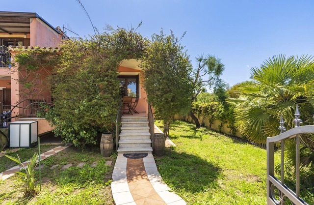 Olivastro Holiday Home