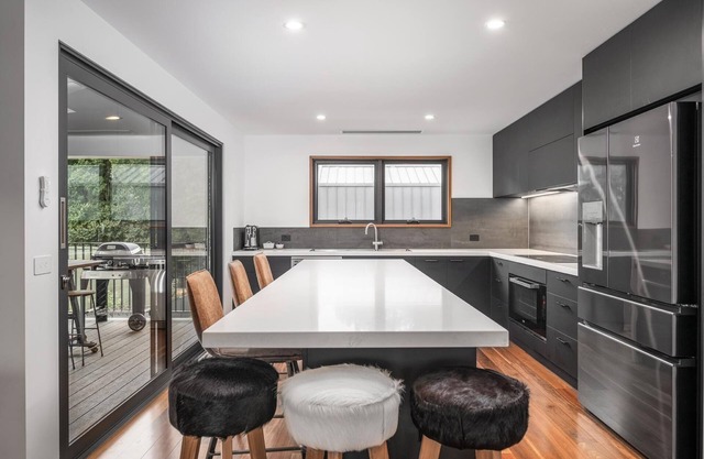 Olsen Penthouse - The Art Inspired Olsen Penthouse, featuring 3 bedrooms and 3 bathrooms