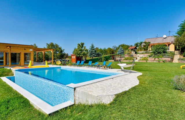 On a small hill in Me?imurj, is located this beautiful vacation home with pool.